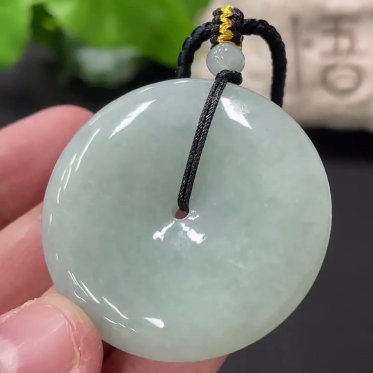 F35109386 Jadeite Peace Knot Pendant Total Weight Approximately 25.1g