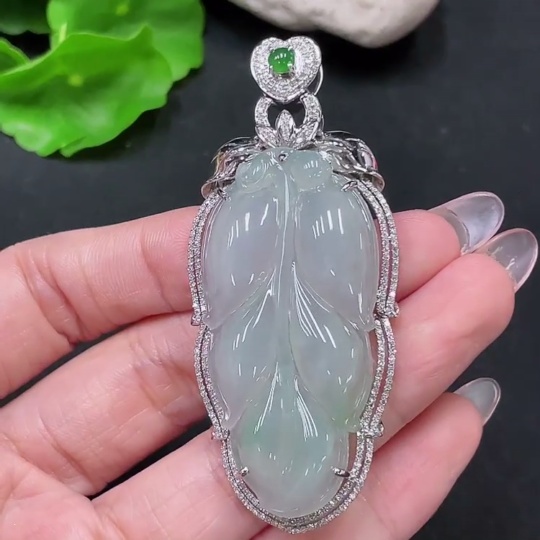 F34045788 Jadeite Leaf Inlay with 18k Gold and Diamond Accents, Total Weight Approx. 18.94g