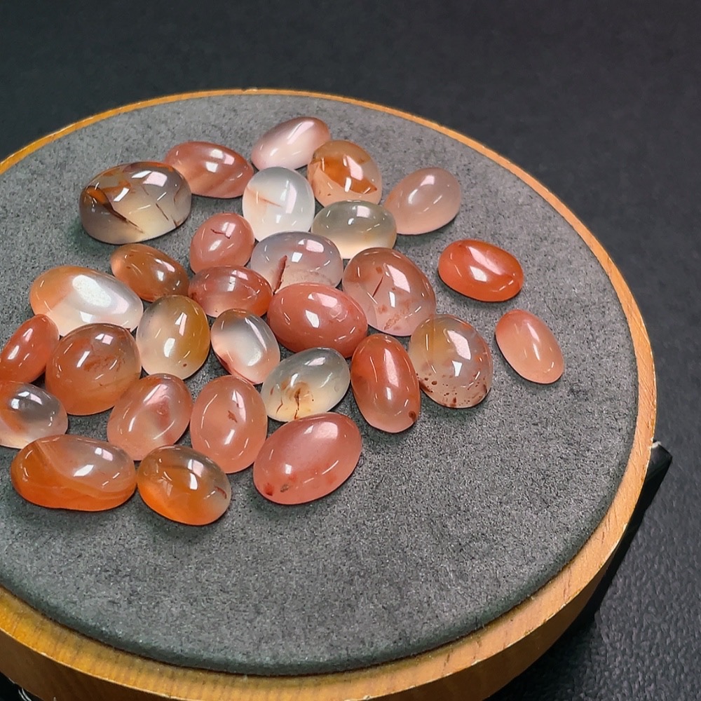 C34990223 South Red Agate Inlaid Piece with Visible Organic Matter, Total Weight Approx. 49.45g, Sell as a Lot