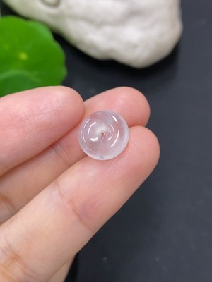 F46595489 翡翠平安扣 货品总重量约1克