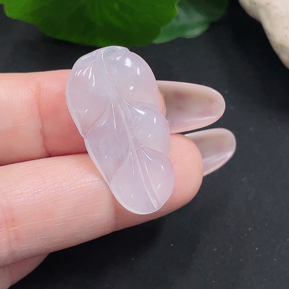 F35082770 Jadeite Leaf Pendant Total Weight Approx. 2.6g