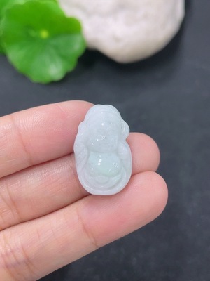 F46569129 翡翠挂件财神 货品总约重3.53g