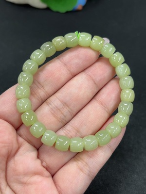 H46521951 和田玉手串 卡7.8mm左右 货品总重约21.4g
