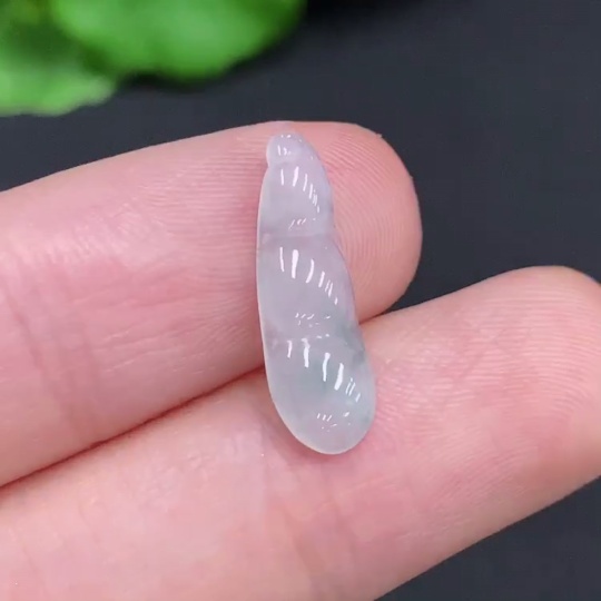 F31687427 Jadeite Lucky Bean Pendant Total Weight Approx. 0.3g
