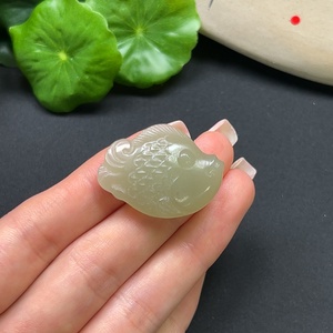 H41916444 和田玉鱼挂件 总重约9.3g
