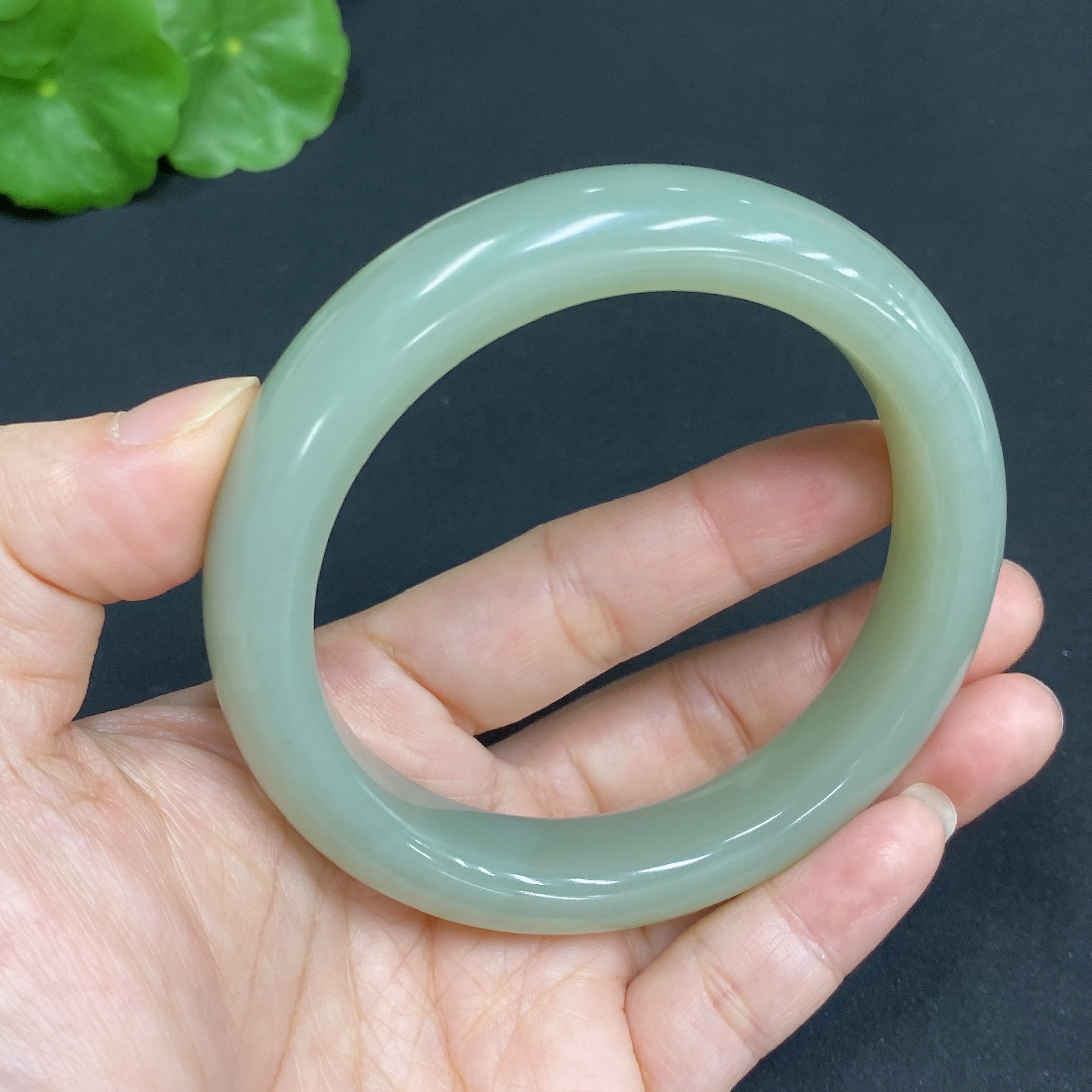 H34986975 Hetian Jade Round Bracelet Size 60.9 Total Weight Approx. 71.9g