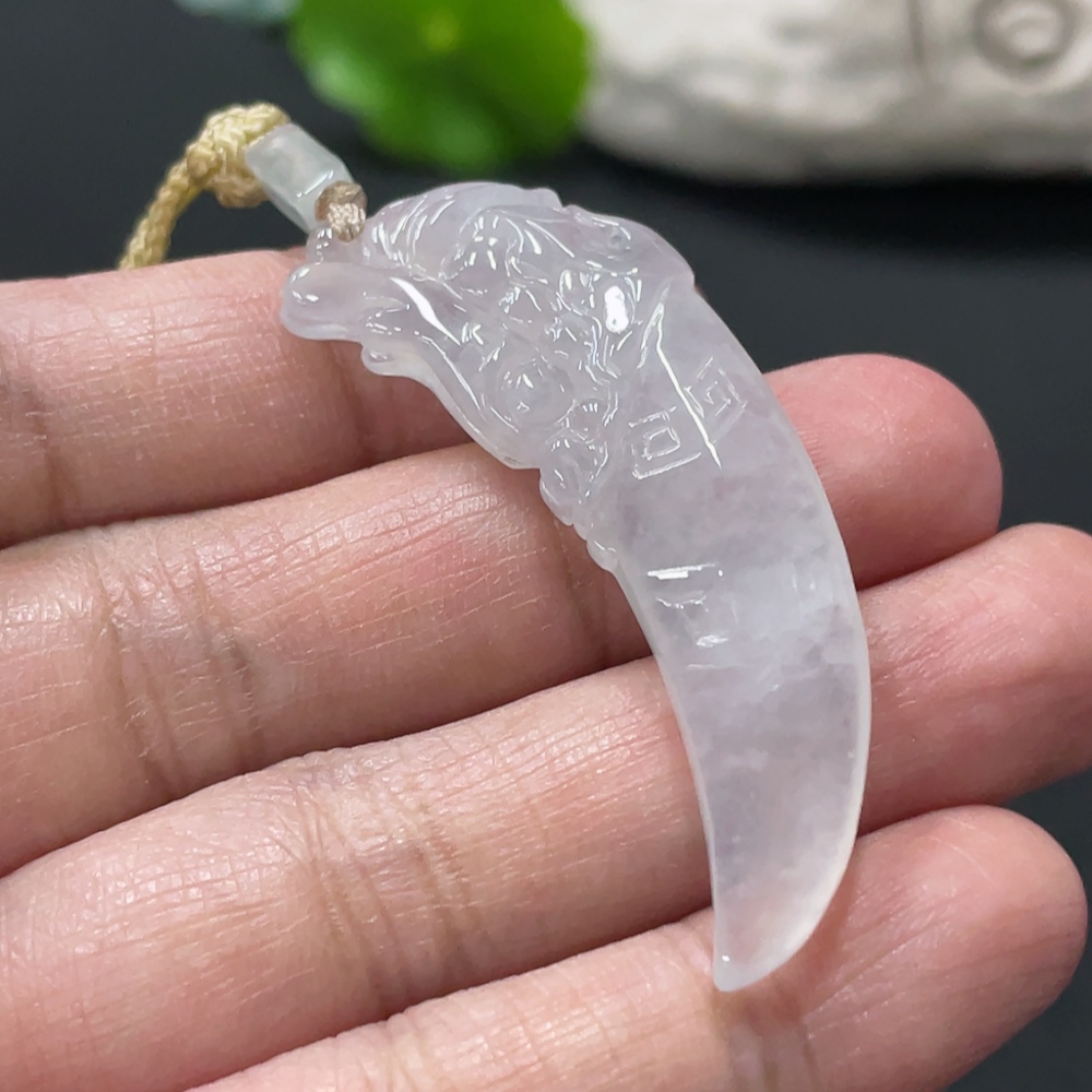 F33936075 Jadeite Dragon Tooth Pendant Total Weight Approx. 8.34g