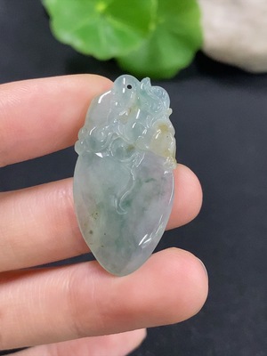 F46601110 翡翠福瓜挂件 货品总重约5.9g