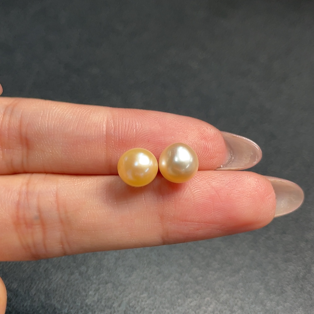 C34991990 Seawater Pearl Earrings Color Origin Undetermined Non-Gold Total Weight Approximately 3.81g Size About 10.6mm