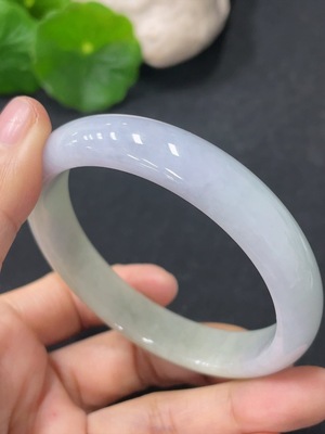 F36297672 翡翠正圈手镯 圈口53.8mm 货品总约重38.73g