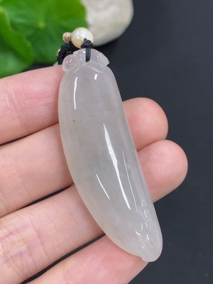 F46555908 翡翠福瓜挂件 货品含绳总重约18.6克