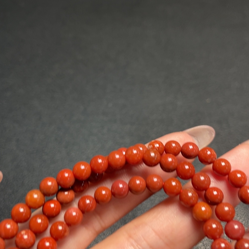 C34992297 South Red Agate Bead Strand with Visible Organic Matter, Total Weight Approx. 27.1g, Size ca. 5.1mm