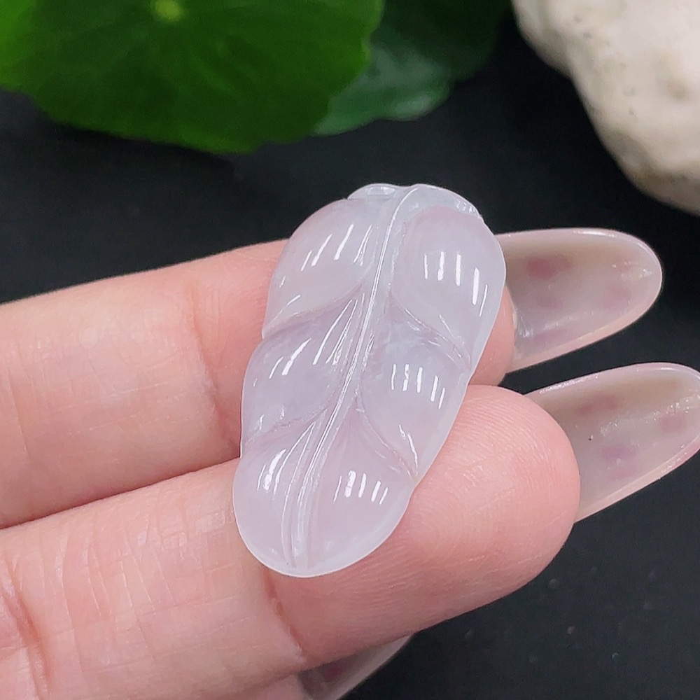 F35082770 Jadeite Leaf Pendant Total Weight Approx. 2.6g