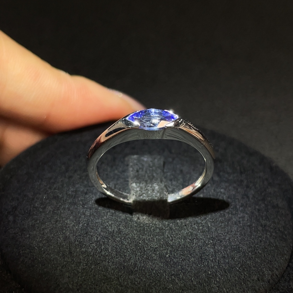 C35154844 18K Blue Sapphire Ring, Total Weight Approx. 3.21g, Size 21