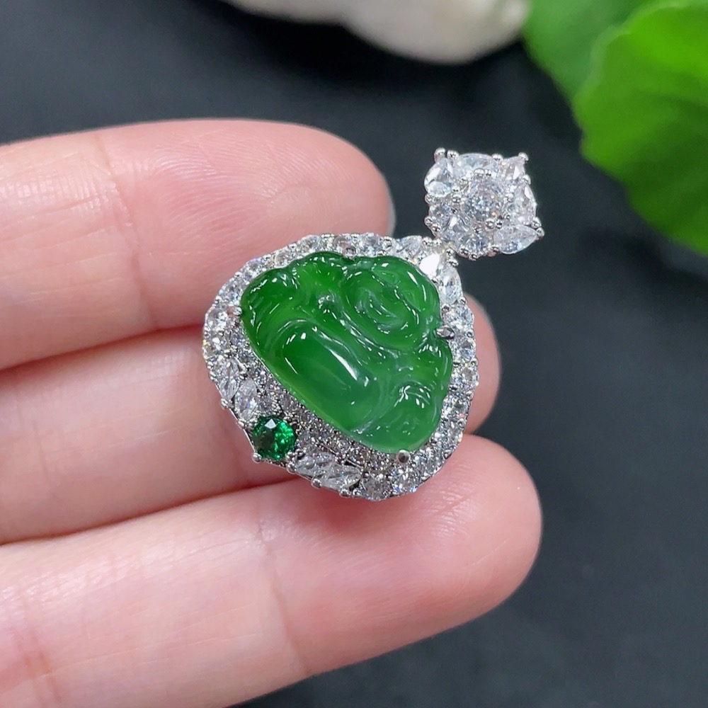 F26025516 Jadeite Buddha Pendant Total Weight about 5.8g (Non-gold Inlaid)