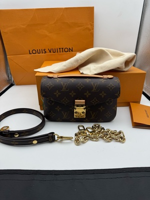 S43097102 路易威登 LV Louis Vuitton 小邮差 芯片 涂层帆布 尺寸：21.5 x 13.5 x 6  cm 95新