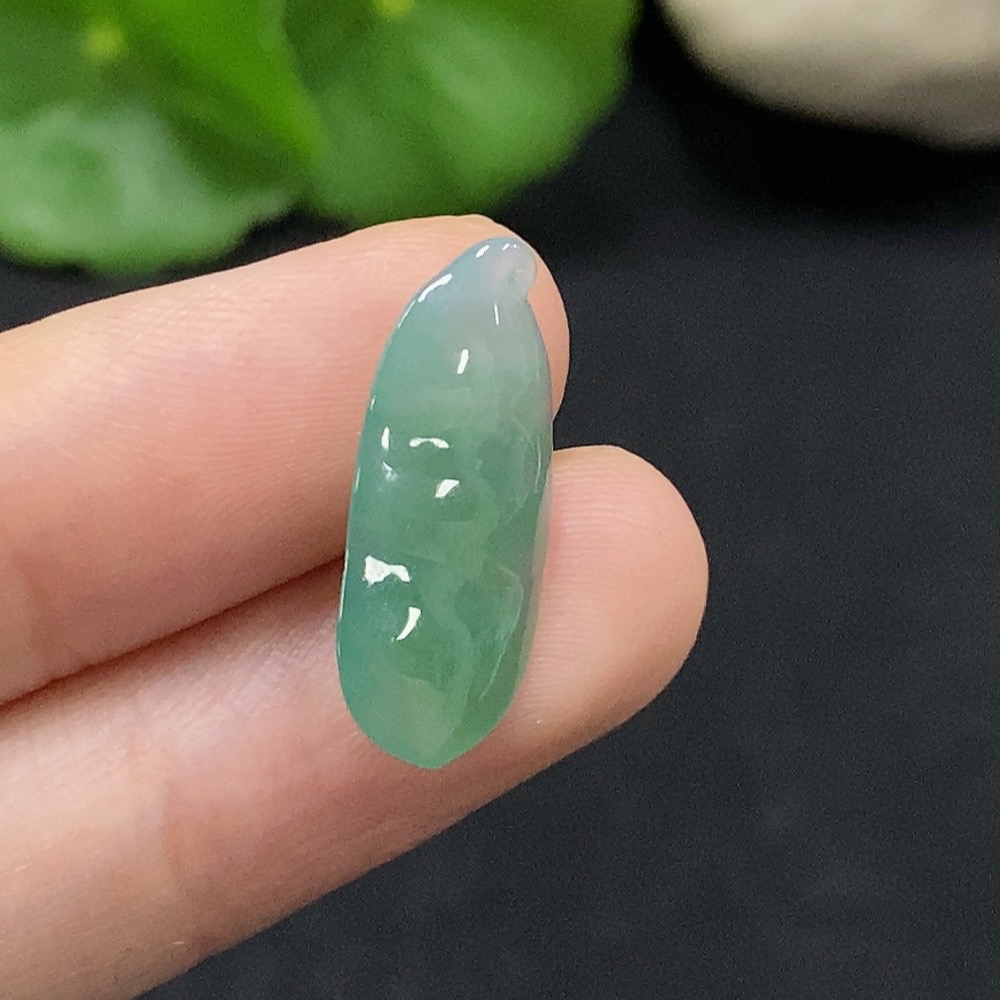 F34996523 Jadeite Blessed Bean Inlay Piece, Total Weight Approximately 1g