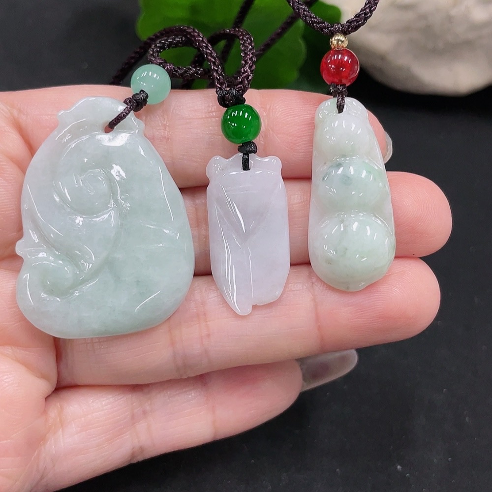 F35129124 Jadeite Ruyi/Fu Dou/Yi Ming Jing Ren Pendant with Non-A Grade Beads