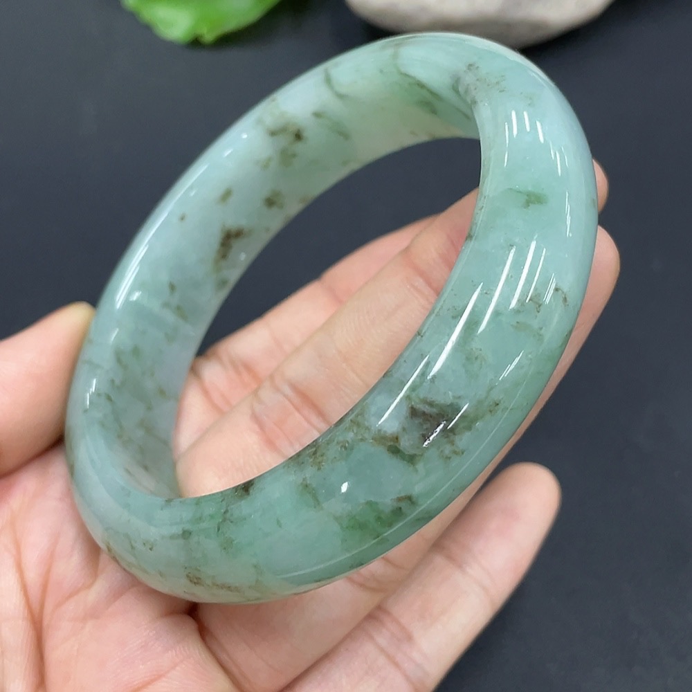 F20201599 Jadeite Round Bangle Size 58.3 Containing Other Mineral Components Total Weight 74.321g