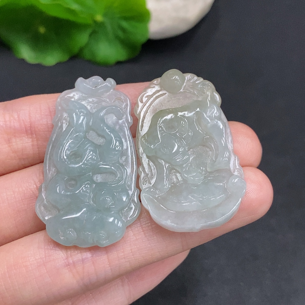 F35107607 Jadeite Pendants Sell as a Lot