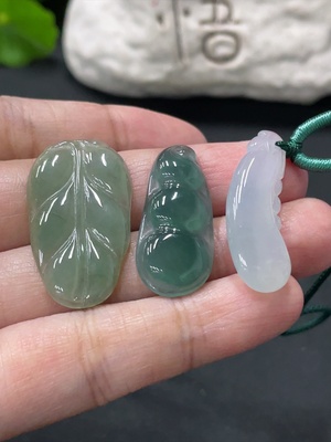 F33876184 Jadeite Pendant Leaf Fudu Fugu a