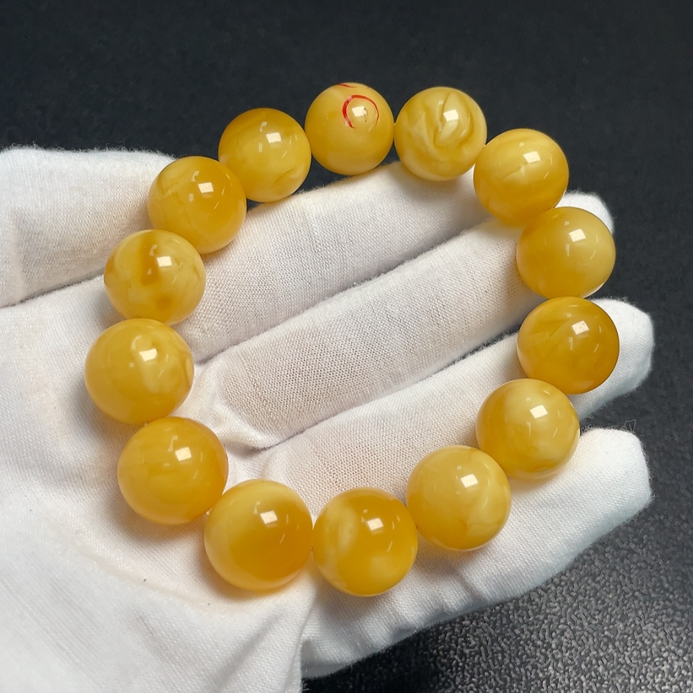 C32784066 Amber Beeswax Bracelet with Visible Partial Repairs, Total Weight Approx. 30.56g, Size Approx. 15.7mm