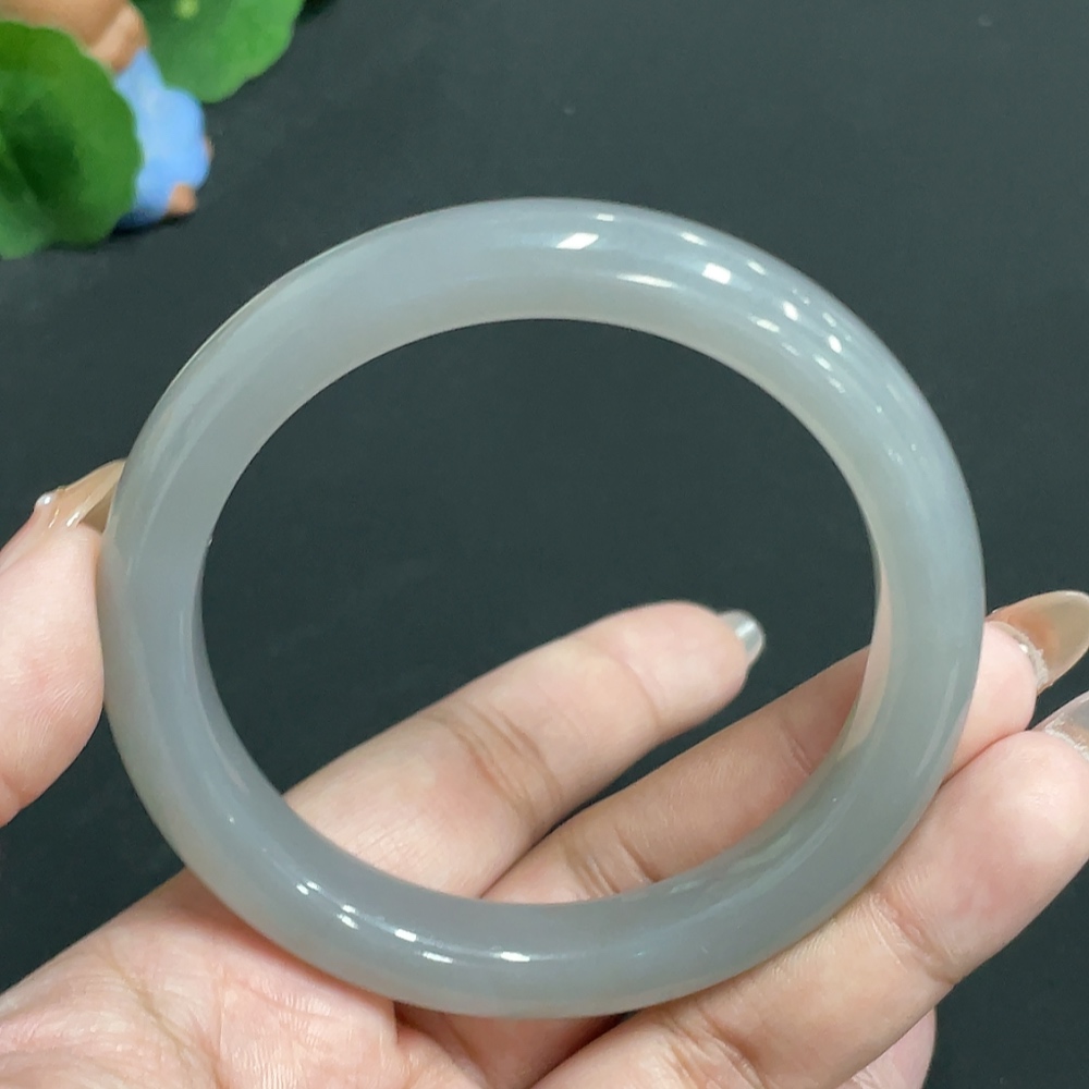 H31660374 Hetian Jade Round Bracelet Size 61.3 Total Weight Approx. 60g