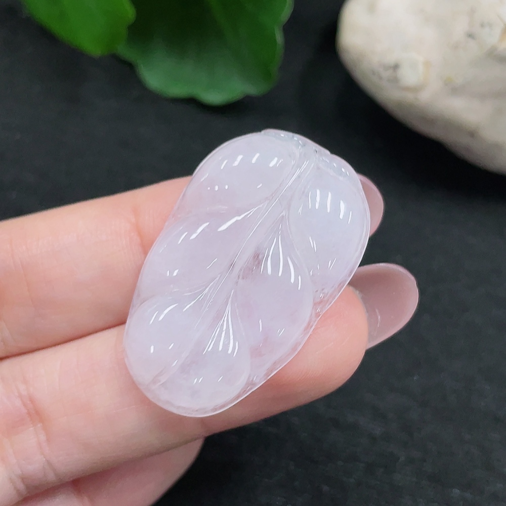 F32773023 Jadeite Leaf Pendant
