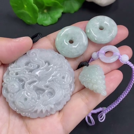 F34023501 Jadeite Pendant with Hand Rope Sell as a Lot