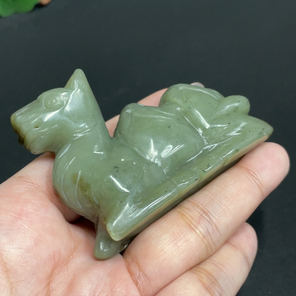 H31658987 Hetian Jade Handheld Piece, Auspicious Beast, Total Weight Approx. 129.4g