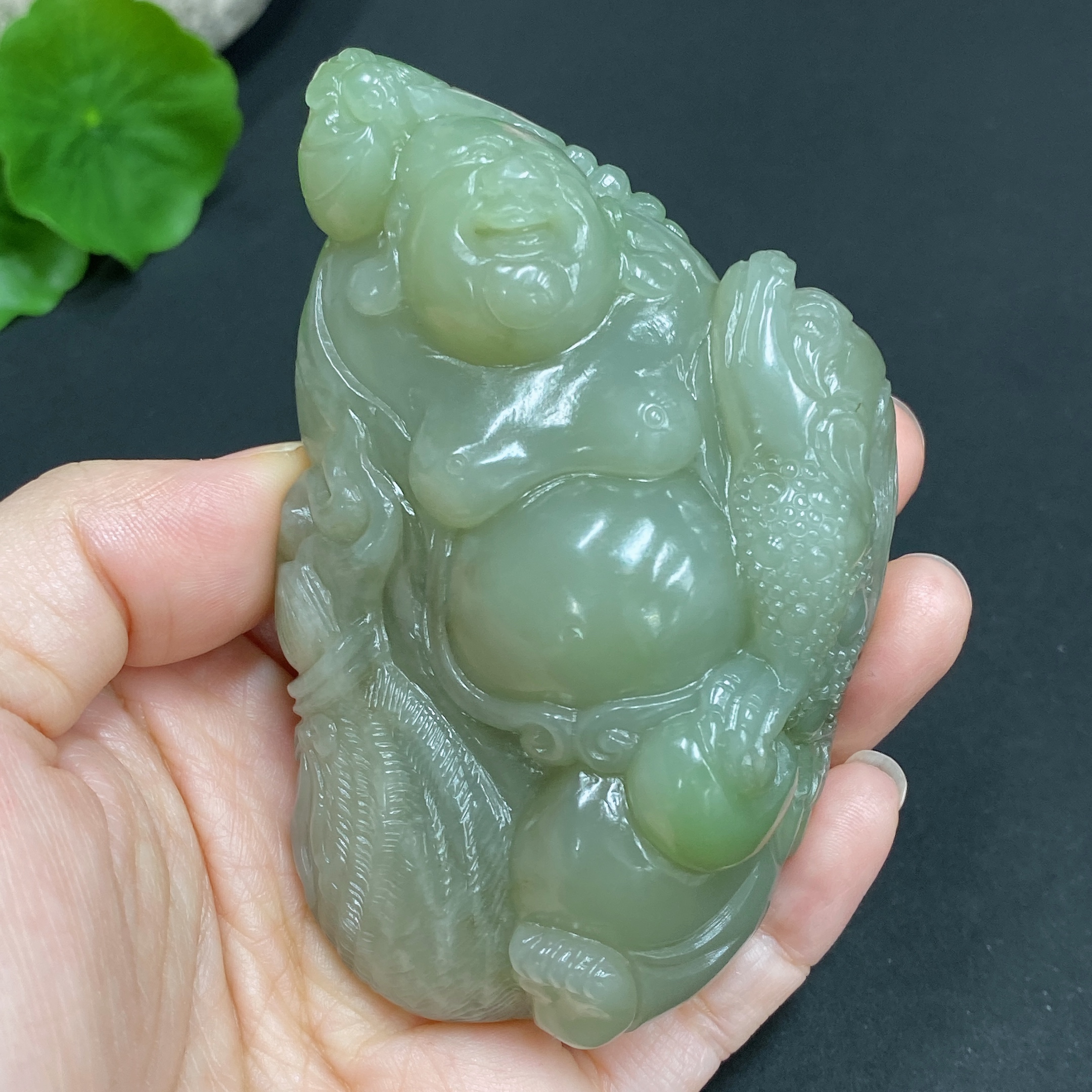 H21355876 Hetian Jade Handheld Piece Buddha Approx. 197.6g