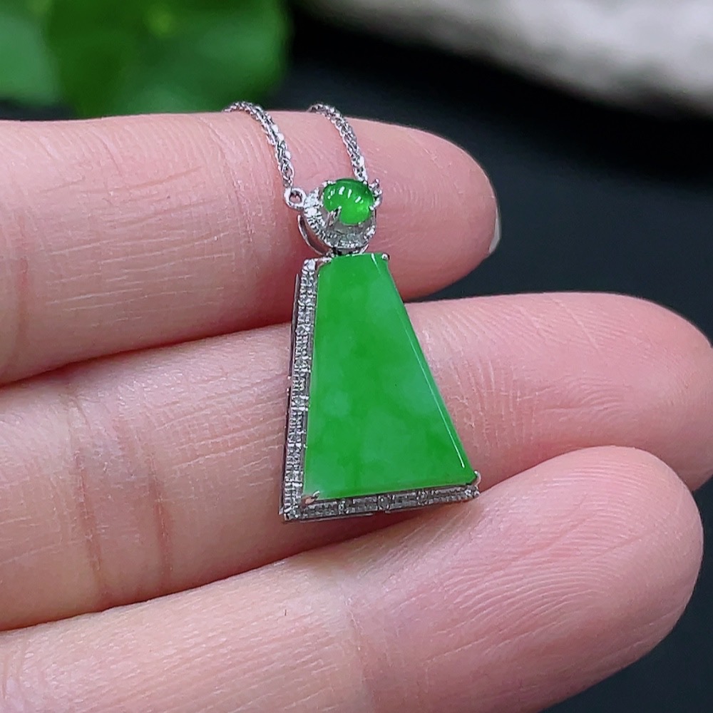 F25906196 Jadeite Plain Pendant Mounted Pendant, 18K Gold Chain, Total Weight Approx. 3.19g