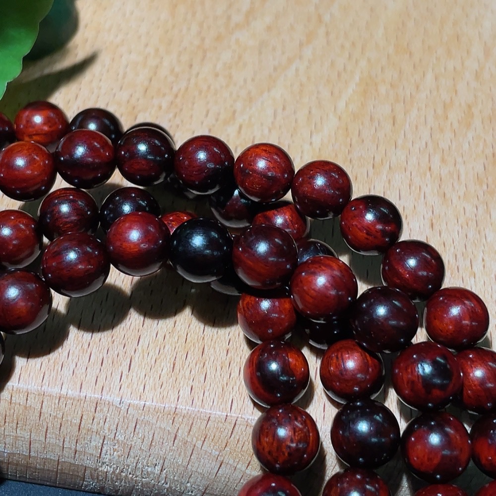 W31608504 Rosewood Long Strand, Total Weight Approx. 35.7g, Bead Size 8mm