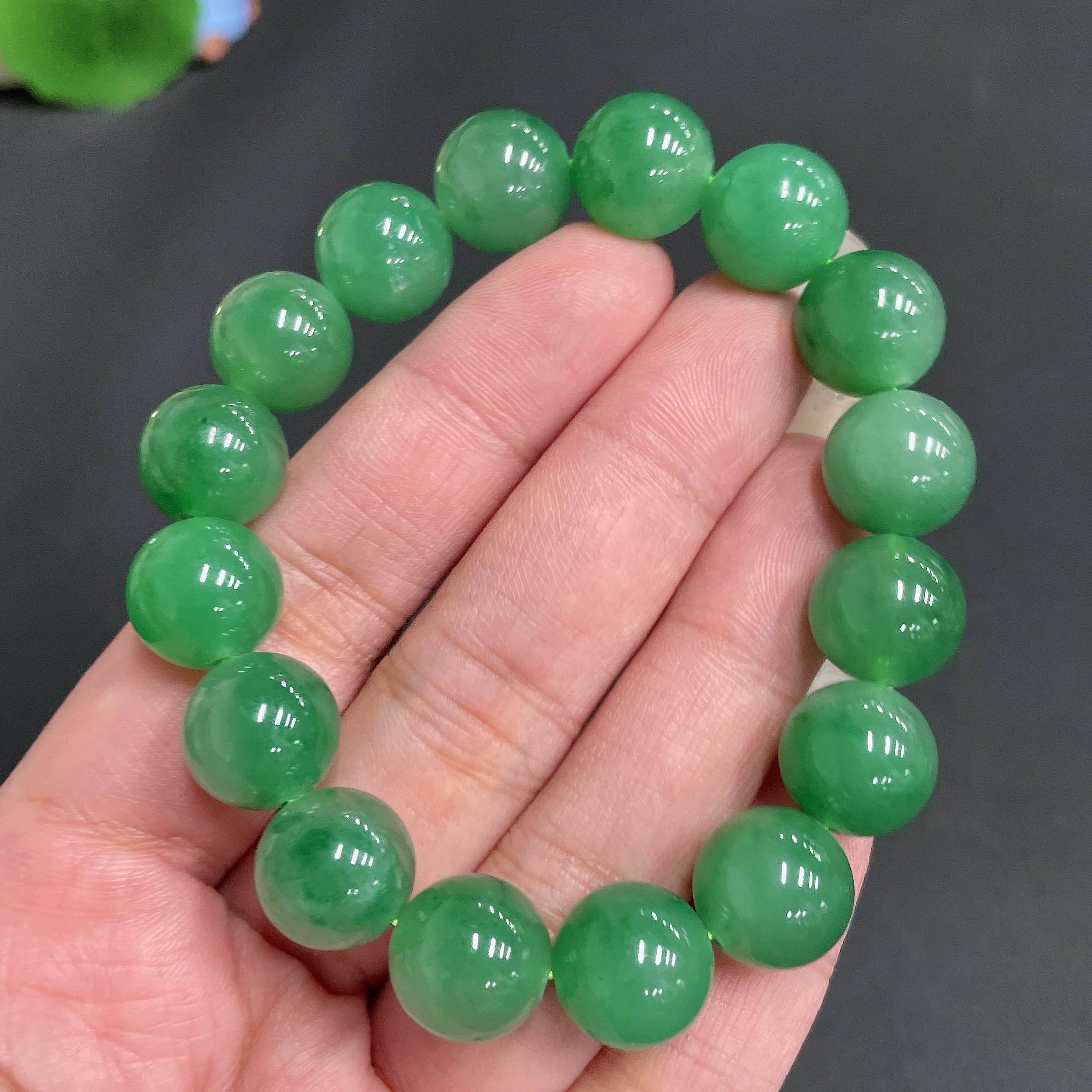 H23609491 Dulong Jade Bracelet, approx. 12mm beads, total weight about 40.7g