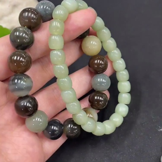 H30521747 Hetian Jade Bracelet, Maximum Bead Size Approx. 11.4mm, Total Weight Approx. 62.3g