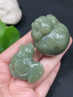 H30521831 Hetian Jade Handheld Carving - Rooster + Pig, Total Weight Approx. 99.7g