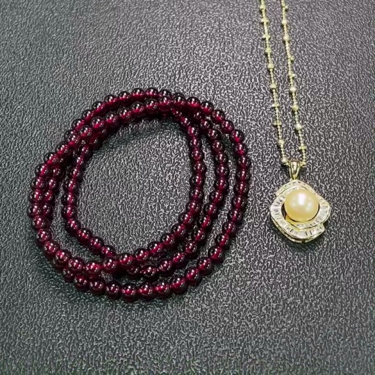 C34949908 Garnet Bead Strand + Pearl Necklace Non-Gold Total Weight Approx. 33.94g Sell as a Lot