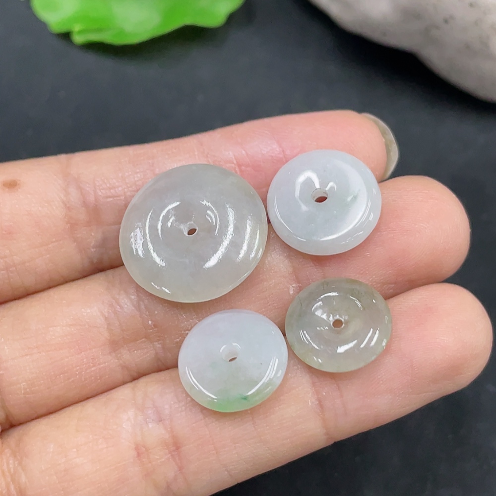 F30499819 Jadeite Pendant Sell as a Lot