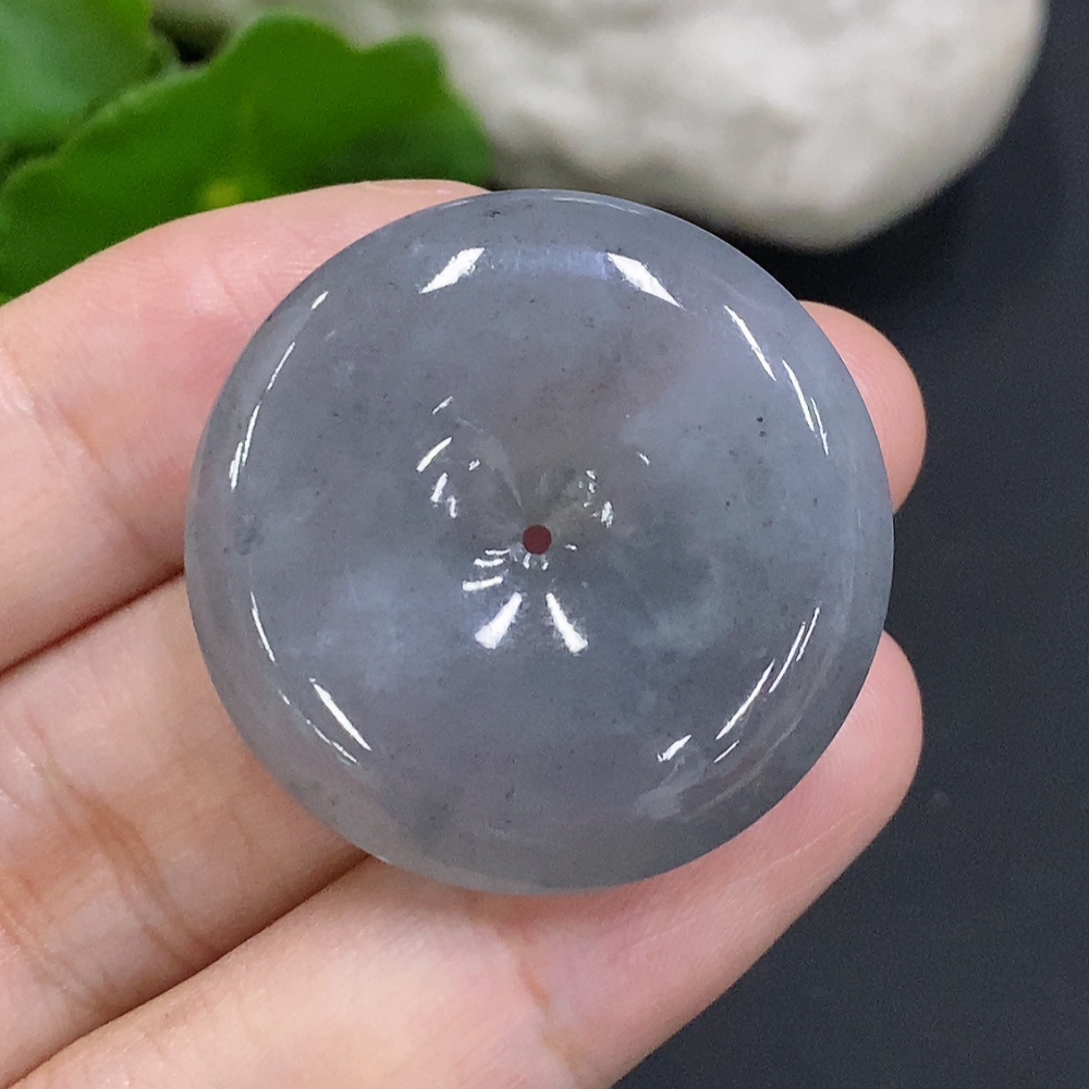 F34070046 Jadeite Peace Knot Total Weight Approx. 14g