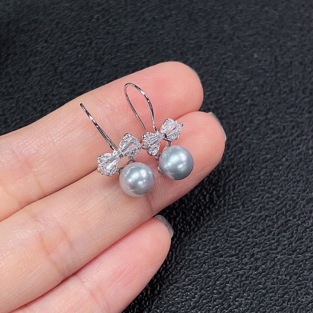 C33922799 Seawater Pearl Earrings Non-Gold Color Origin Undetermined Total Weight Approximately 1.81g Size About 6.4mm