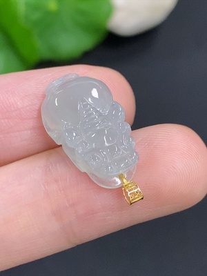 F46553108 翡翠貔貅挂件 扣头18K金 货品总重约2.4克