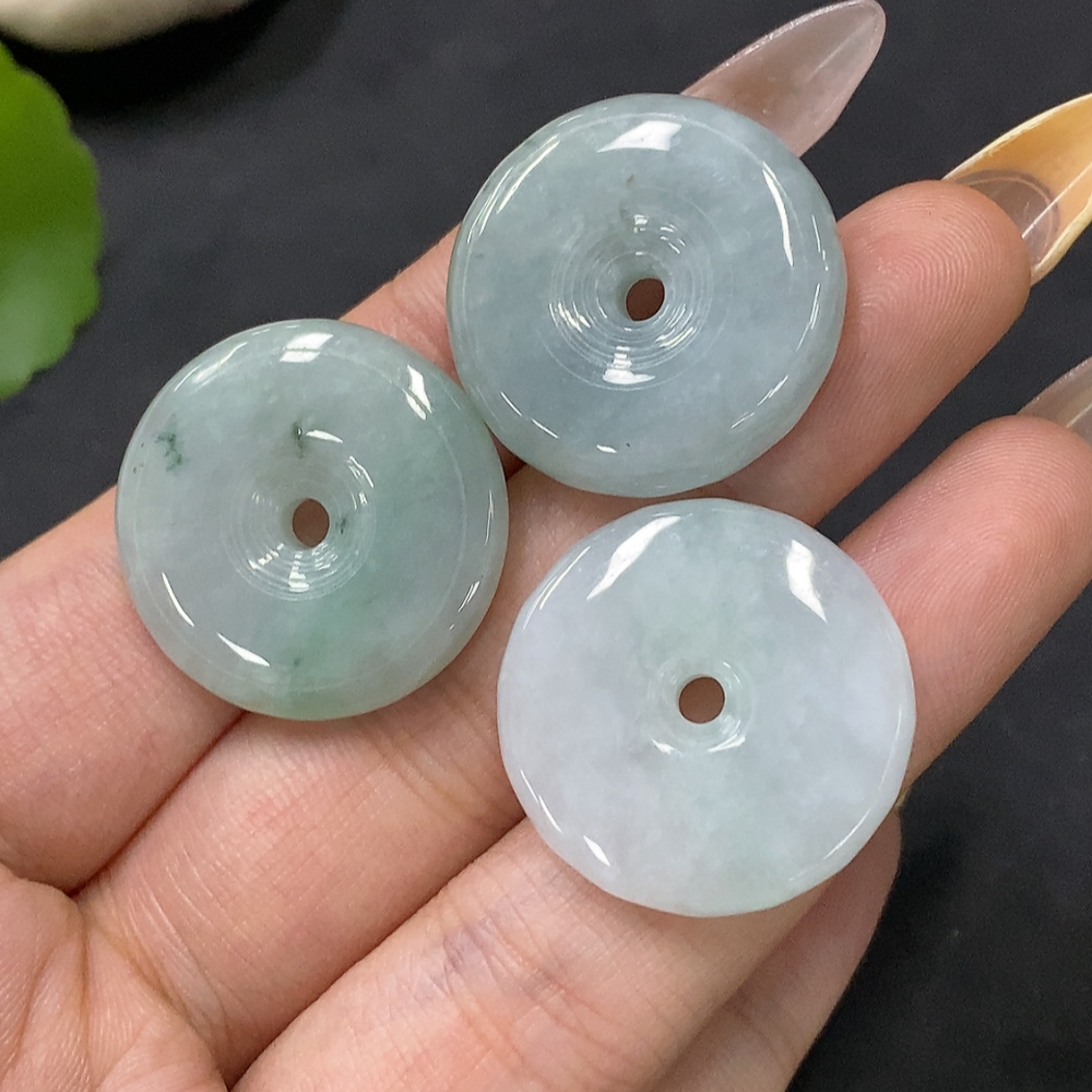 F29416322 Emerald Pendants Wholesale Lot