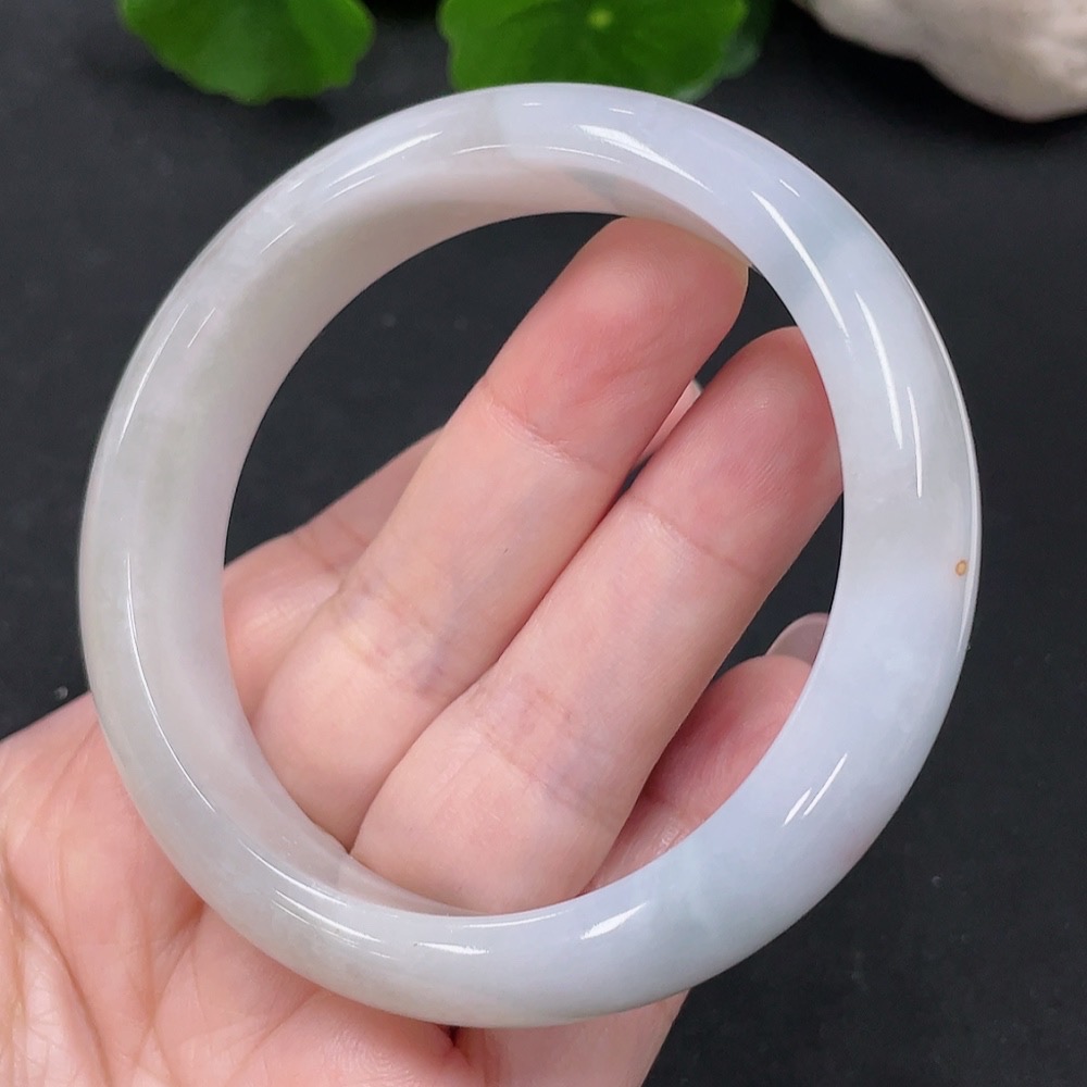 F28274860 Jadeite Round Bracelet 58.3 Inner Diameter Approx. 69.7g Total Weight