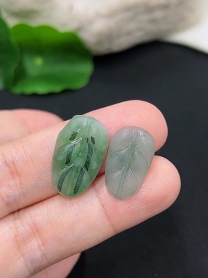 F42070699 翡翠叶子镶嵌件 毛货  货品总重约2.49g