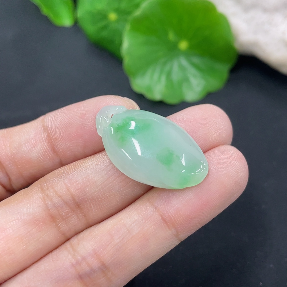 F46485035 Jadeite Fortune Melon Pendant, Total Weight Approx. 3.55g