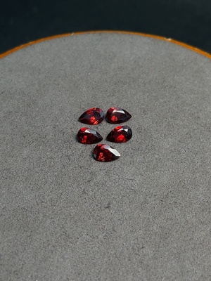 C33920770 Garnet Rough Stone Total Weight Approx.4.69Ct Sell as a Lot