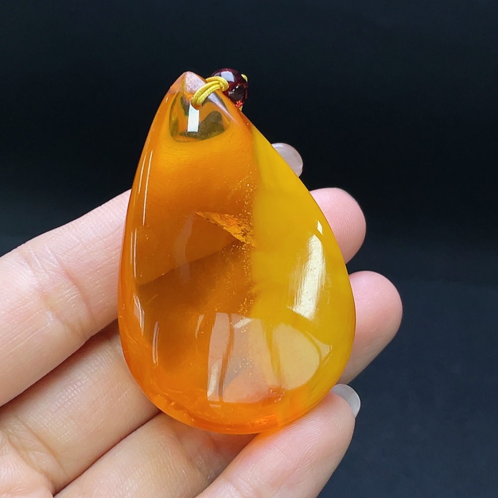 C29339578 Amber Beeswax Pendant, Total Weight Approx. 23.81g