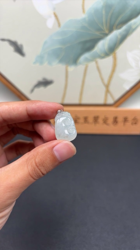 F31593129 Jadeite Ruyi Pendant 18K Gold Total Weight Approx. 2.4g