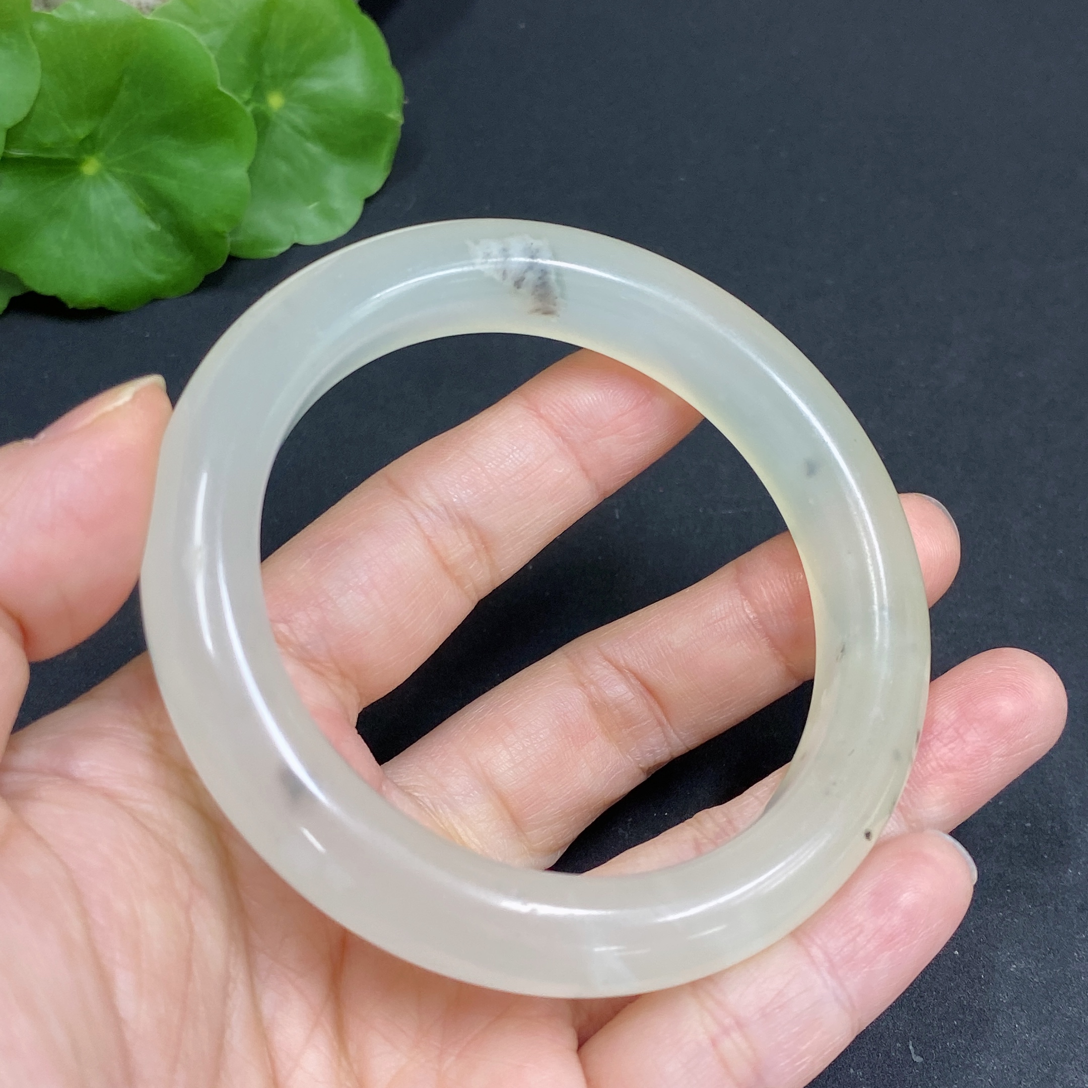 H33939977 Xiuyu (Serpentine Jade) Regular Round Bracelet Size 55.6 Approx. 48g