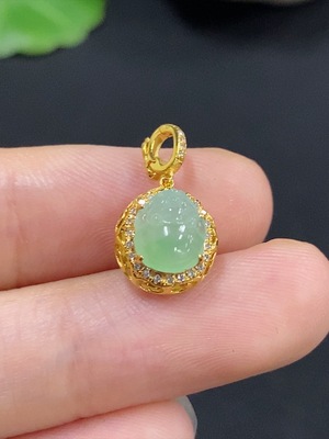 F42968728 翡翠镶嵌吊坠 18K金 货品总重约0.9克（配镶钻石）